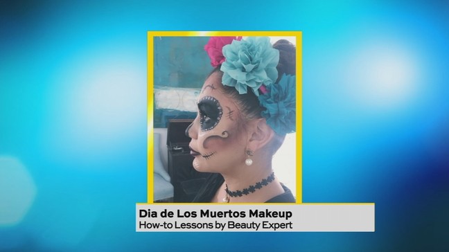 Alicia Artista demonstrates how you can paint your own Dia de los muertos face. (SBG Photo)