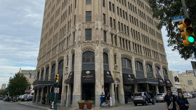 The Emily Morgan Hotel (SBG San Antonio)