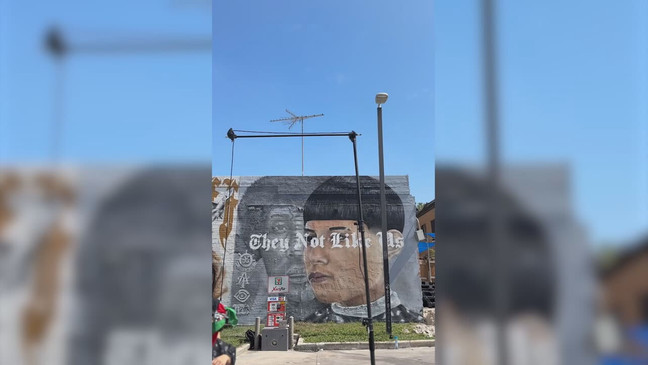 {p}Artist and muralist Colton Valentine sent us a video of his Edgar mural, which has sparked discussion on social media about the hairstyle. (PHOTO: Colton Valentine){/p}