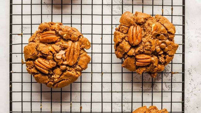 Pecan Chocolate Chip Cookies (Urban Farmie)