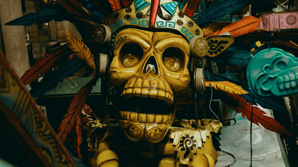 Image for story: PHOTOS: Los Muertos River Parade floats