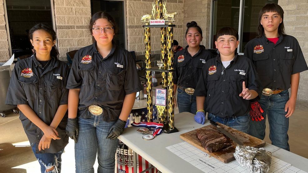 Image for story: San Antonio middle schoolers bring home the national BBQ championship